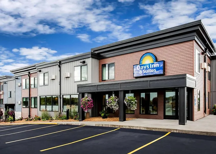 Days Inn & Suites By Wyndham By The Mall